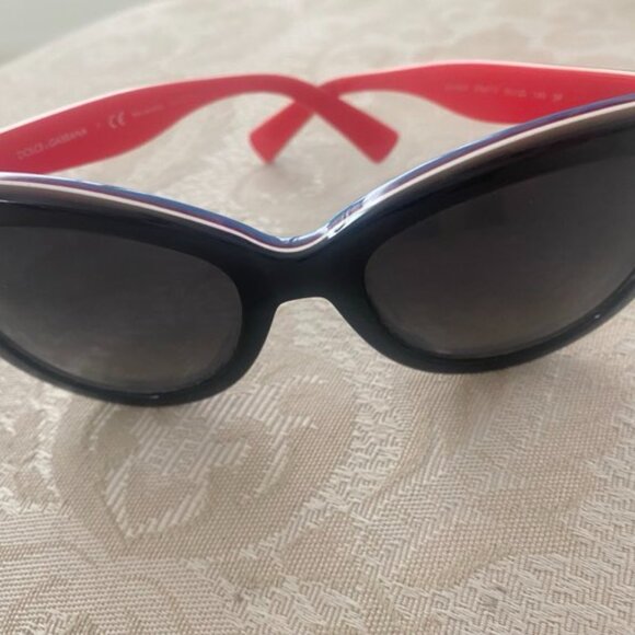 Dolce & Gabbana Sunglasses DG4207 - Picture 2 of 3